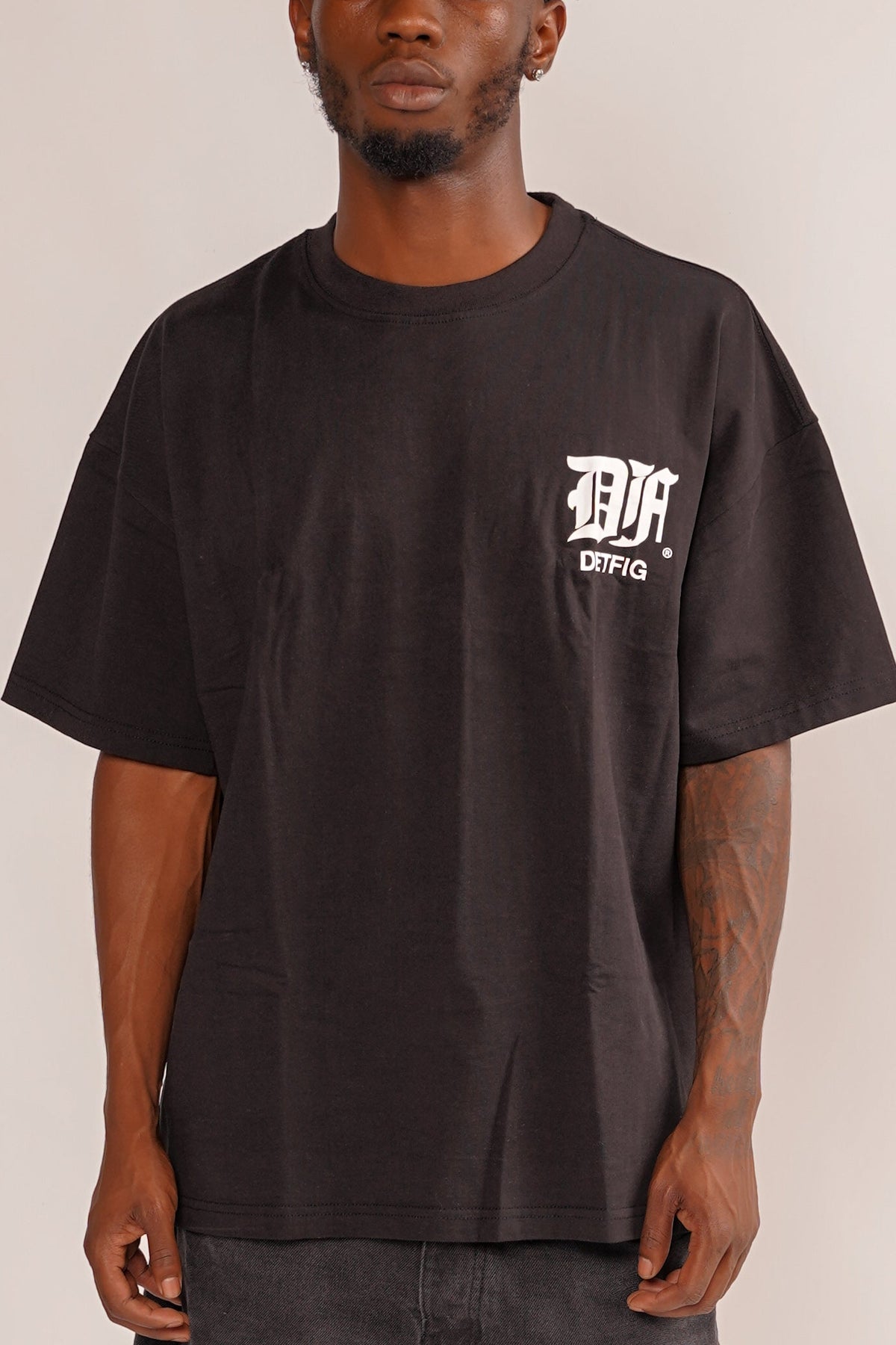 DETFIG - CLASSIC T-SHIRT