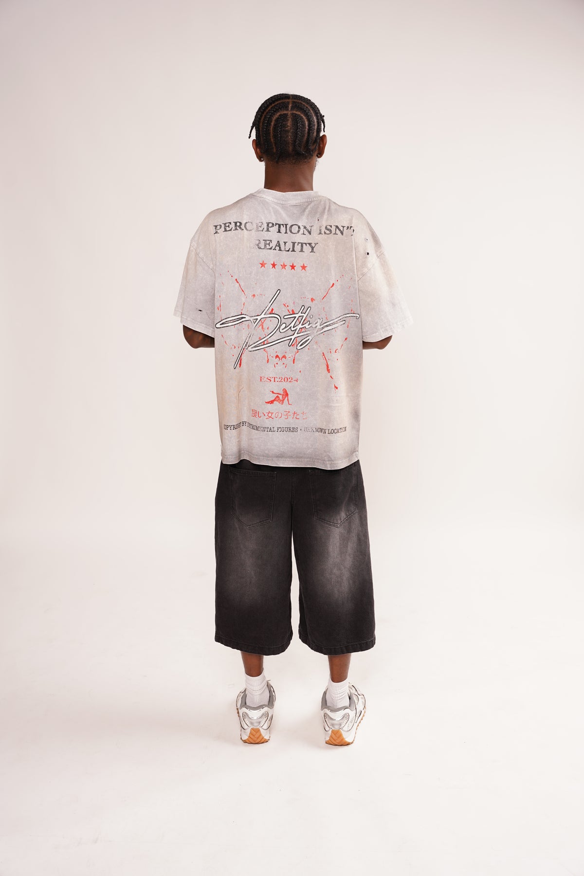 DETFIG - “ LOOK AGAIN” OVERSIZED T-SHIRT